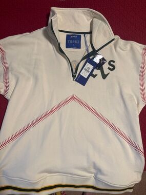 Terez White Half-Zip A's MLB Sweatshirt with Red Stitching